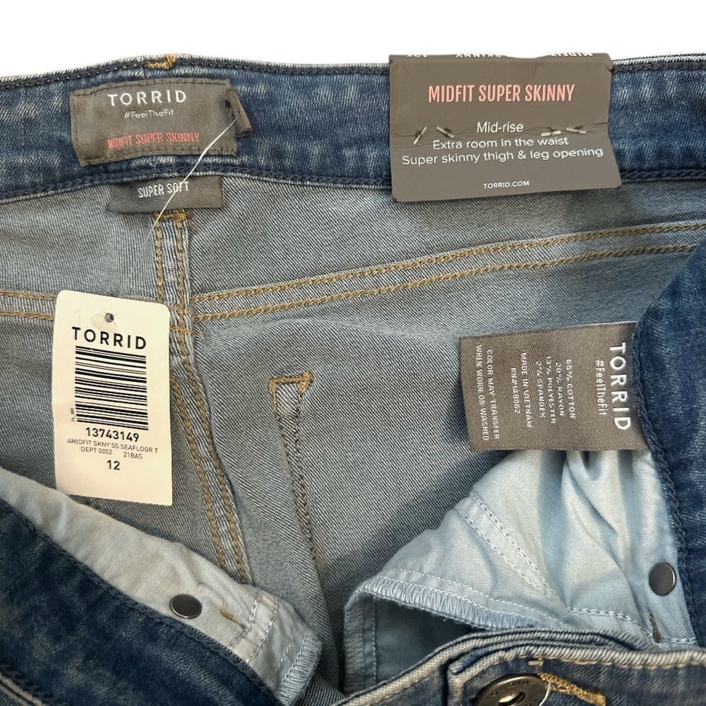 2 for $30 TORRID Midfit Super Skinny Mid-Rise Jean NWT - Picture 6 of 11
